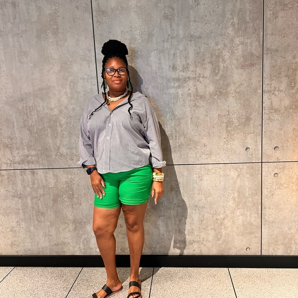 Meet your Posher, Alegra - Picture 7 of 11